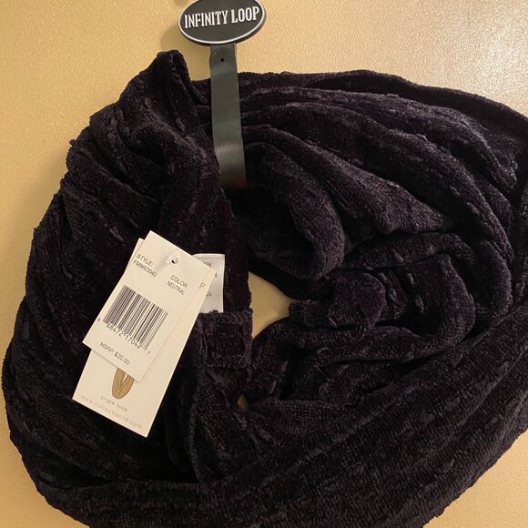 Collection 18 - Black Infinity Scarf - Picture 1 of 7